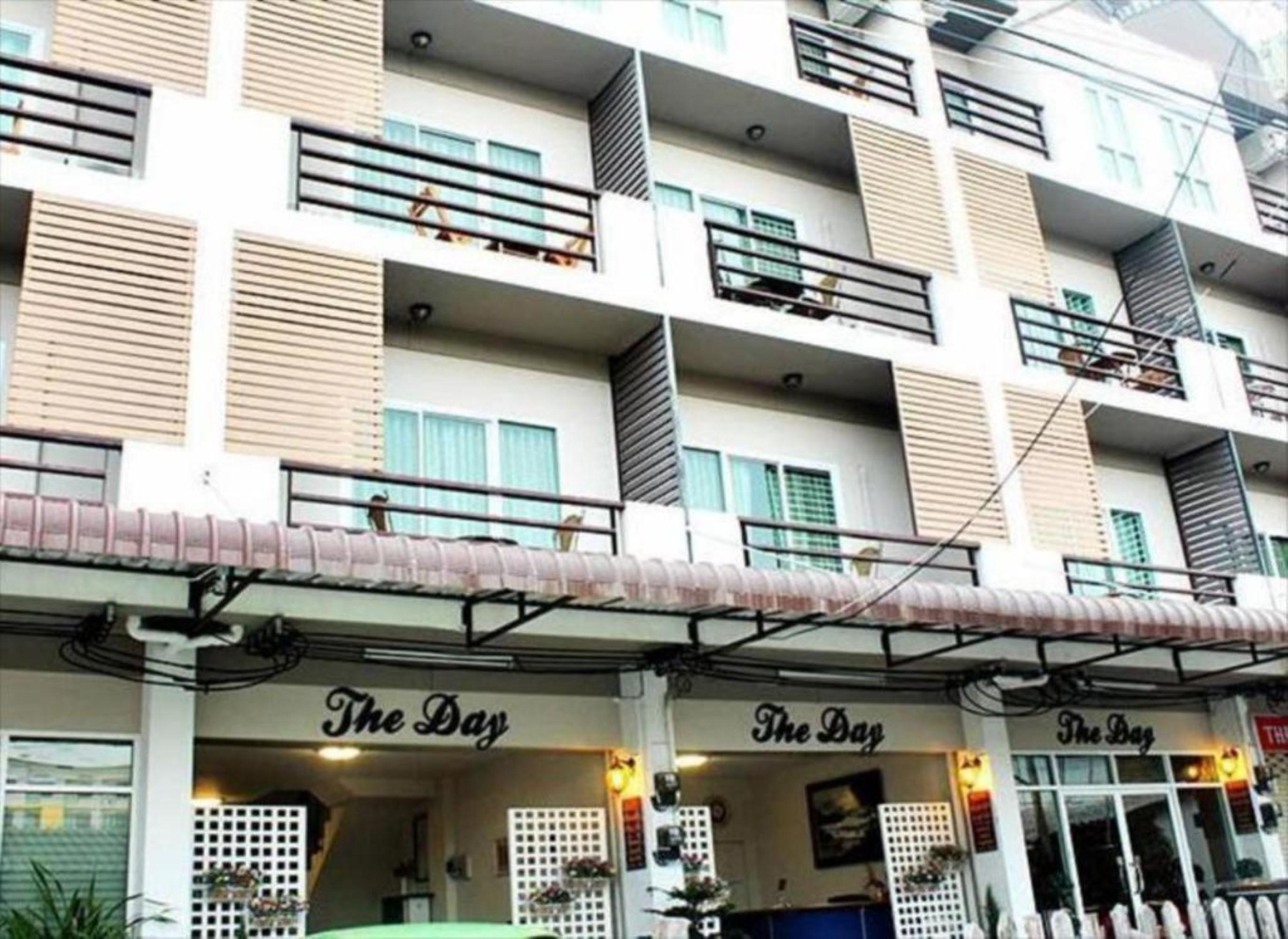 The Day Hotel Çonburi Dış mekan fotoğraf